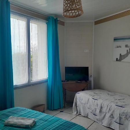Les Flots De Ma Vie Chambres D Hotes Et Tipi Florence Et Virginie Gossin Barzan Exterior foto