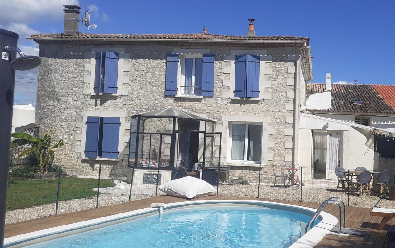 Les Flots De Ma Vie Chambres D Hotes Et Tipi Florence Et Virginie Gossin Barzan Exterior foto