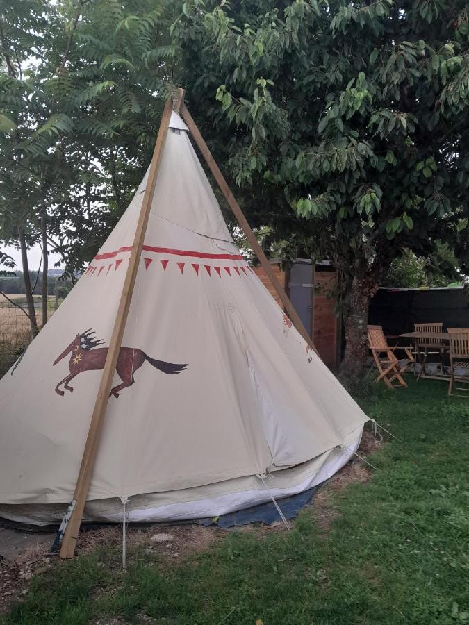 Les Flots De Ma Vie Chambres D Hotes Et Tipi Florence Et Virginie Gossin Barzan Exterior foto