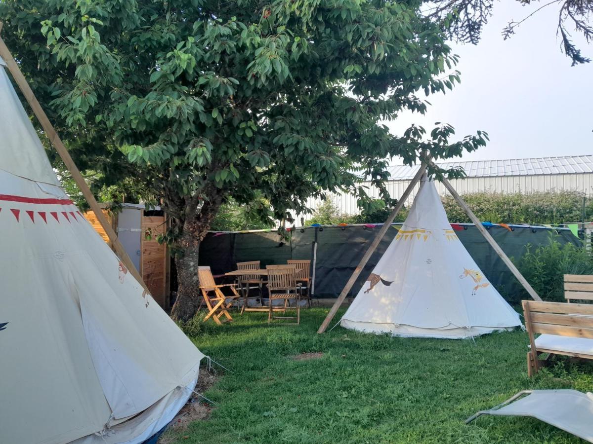 Les Flots De Ma Vie Chambres D Hotes Et Tipi Florence Et Virginie Gossin Barzan Exterior foto