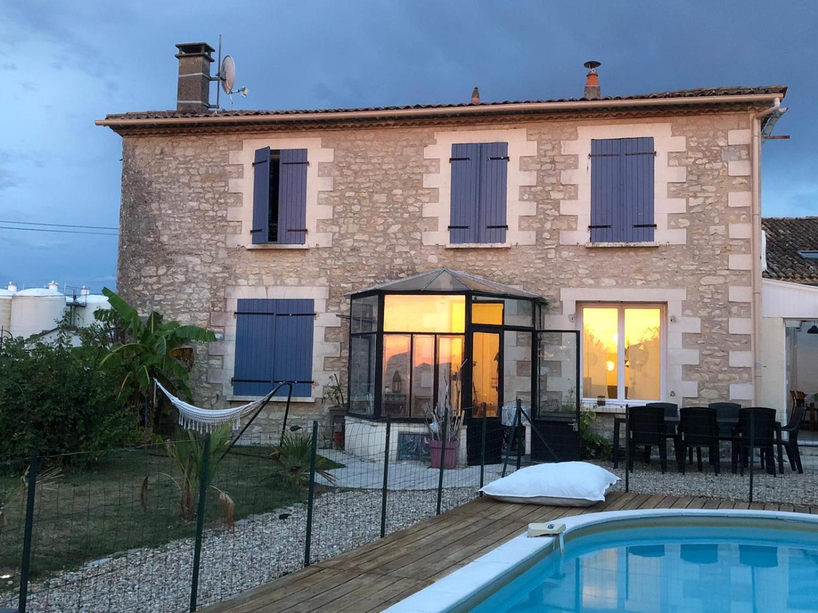 Les Flots De Ma Vie Chambres D Hotes Et Tipi Florence Et Virginie Gossin Barzan Exterior foto