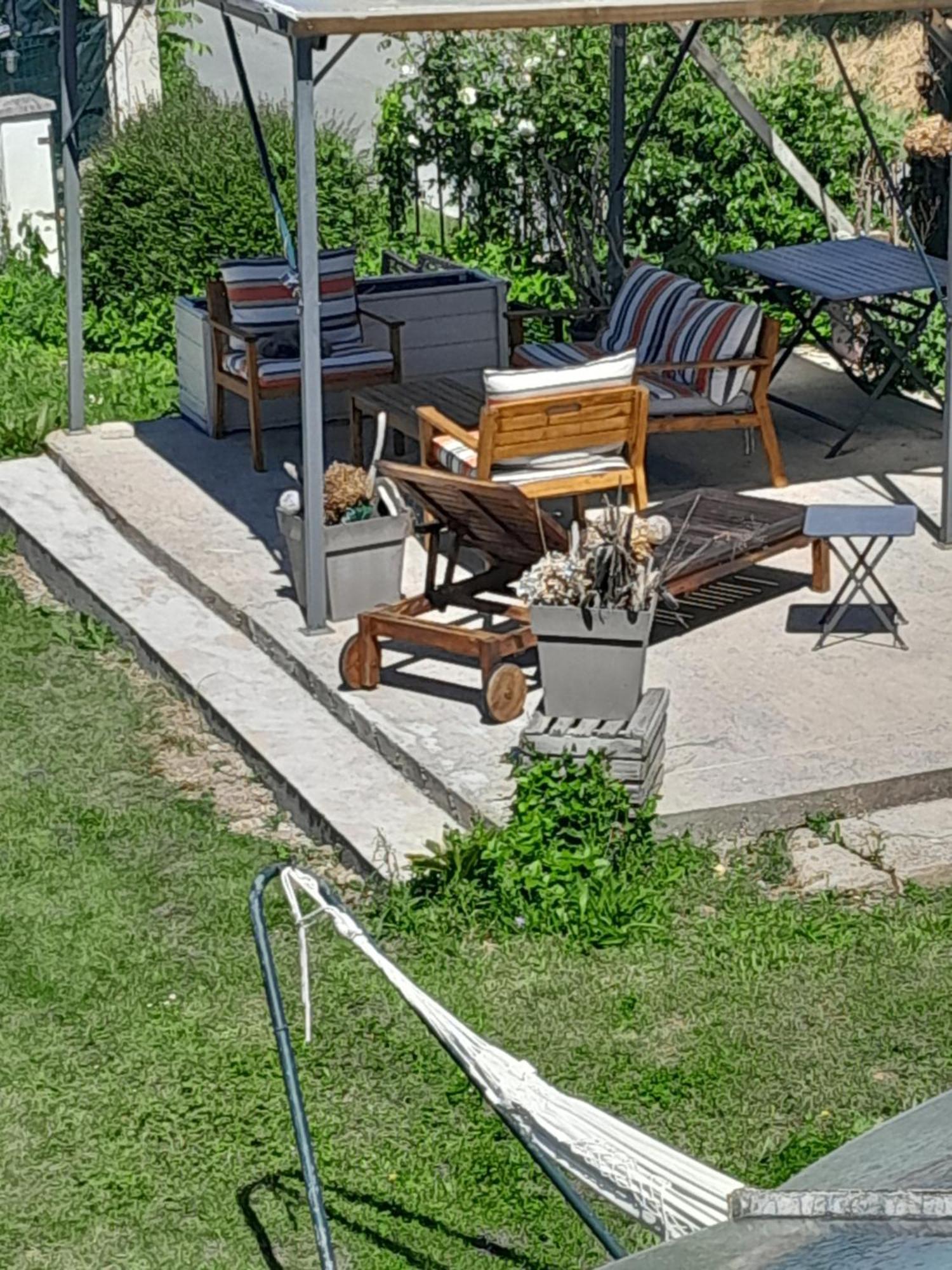 Les Flots De Ma Vie Chambres D Hotes Et Tipi Florence Et Virginie Gossin Barzan Habitación foto