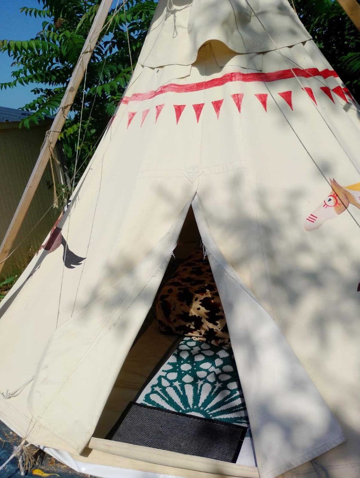 Les Flots De Ma Vie Chambres D Hotes Et Tipi Florence Et Virginie Gossin Barzan Exterior foto
